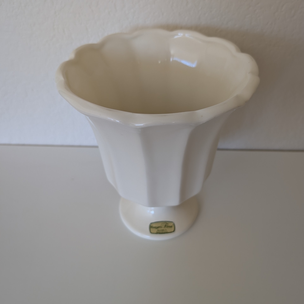 White Vase - Picture 6 of 6